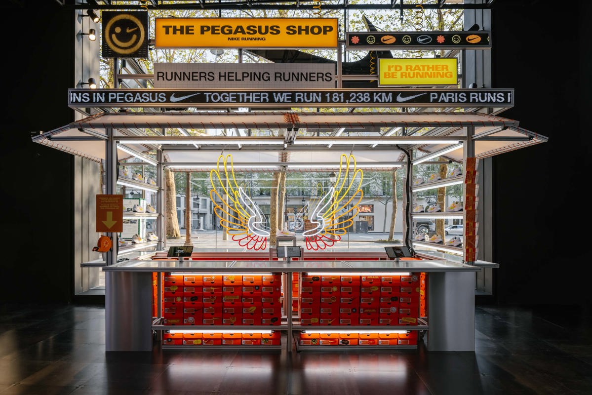 Nike Pegasus 40 Shop Window display Booth at House of Innovation Paris